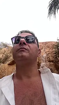 SecretlyDD online show from January 2026 09:34:02 AM