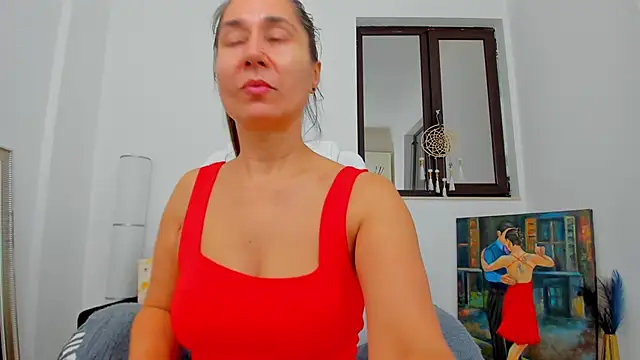 Julya Anna online show from November 2025 05:07:02 AM