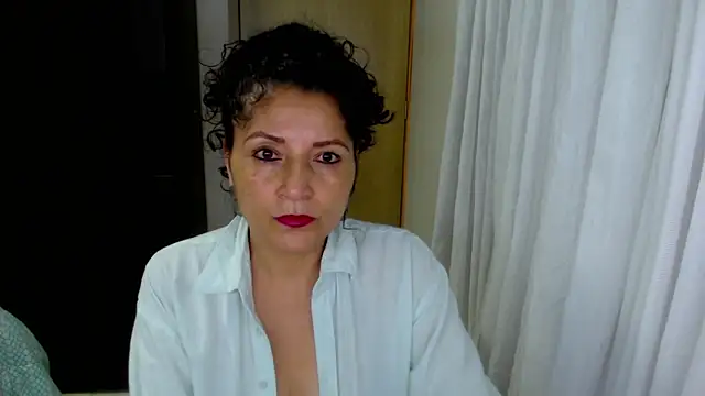 Snapshot of arianna_ros3 chatting on May 2026 02:31:02 AM arianna ros3 online show from May 2026 02:31:02 AM
