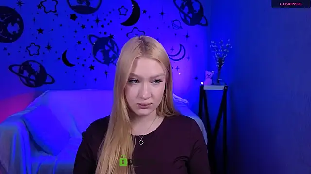 playful sophie online show from April 2026 07:20:02 PM