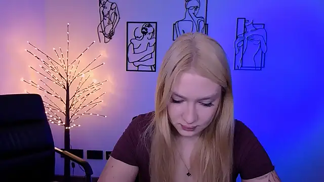 playful sophie online show from July 2026 07:16:01 PM