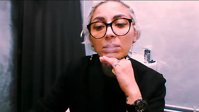 Snapshot of Lucky_Deniz chatting on November 2025 03:23:01 PM Lucky Deniz online show from November 2025 03:23:01 PM