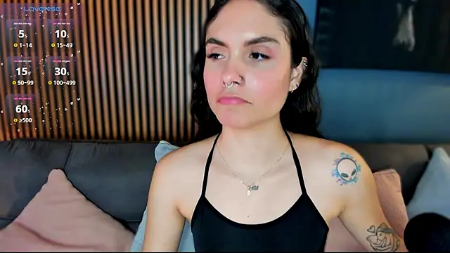 Snapshot of Gaby_Ferrer chatting on November 2025 02:28:01 PM Gaby Ferrer online show from November 2025 02:28:01 PM