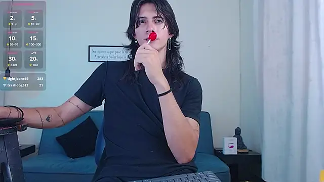 Snapshot of andreey50 chatting on March 2025 10:45:02 PM andreey50 online show from March 2025 10:45:02 PM