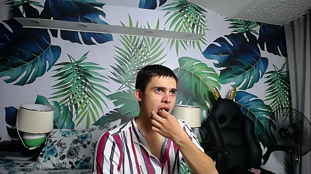 Snapshot of Gurvinder_1 chatting on February 2025 01:22:01 AM Gurvinder 1 online show from February 2025 01:22:01 AM