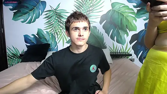 Snapshot of Gurvinder_1 chatting on February 2025 06:36:02 PM Gurvinder 1 online show from February 2025 06:36:02 PM