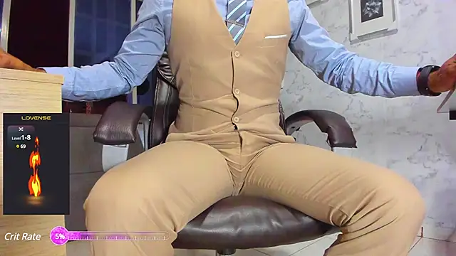 Snapshot of Hideintheoffice chatting on March 2025 01:21:02 AM Hideintheoffice online show from March 2025 01:21:02 AM