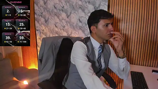 Snapshot of Hideintheoffice chatting on October 2025 03:06:02 AM Hideintheoffice online show from October 2025 03:06:02 AM