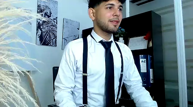 Snapshot of Samir_bear chatting on January 2025 12:47:02 PM Samir bear online show from January 2025 12:47:02 PM