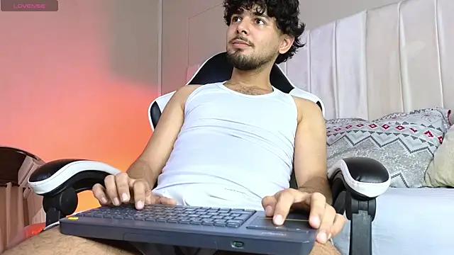 Snapshot of Samir_bear chatting on October 2025 12:50:02 PM Samir bear online show from October 2025 12:50:02 PM