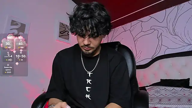 Snapshot of Samir_bear chatting on November 2025 12:41:02 PM Samir bear online show from November 2025 12:41:02 PM