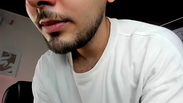 Snapshot of Samir_bear chatting on June 2026 12:57:02 PM Samir bear online show from June 2026 12:57:02 PM