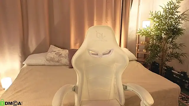 Cheryl  Brown online show from April 2026 01:33:01 AM