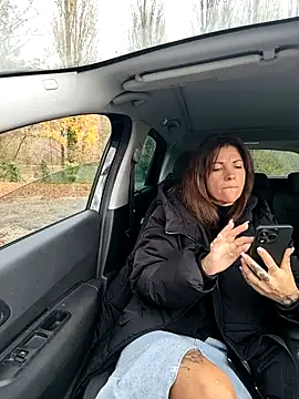 sansan2411 online show from November 2025 01:35:02 PM