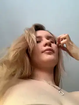 Snapshot of Sweet_white_chocolate chatting on February 2025 05:27:01 AM Sweet white chocolate online show from February 2025 05:27:01 AM