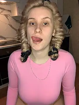 Snapshot of Sweet_white_chocolate chatting on March 2025 05:33:01 AM Sweet white chocolate online show from March 2025 05:33:01 AM