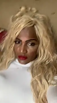 Snapshot of The-Beyonce chatting on January 2025 08:04:02 PM The-Beyonce online show from January 2025 08:04:02 PM