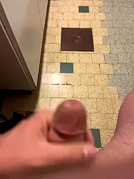 Snapshot of mikiss789 chatting on November 2025 04:01:02 AM mikiss789 online show from November 2025 04:01:02 AM