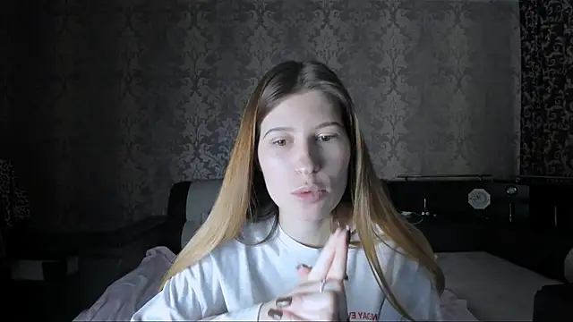 Agnes Allenn online show from October 2025 10:16:02 AM