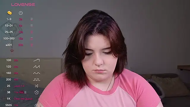 YumiYammy online show from November 2025 10:52:02 AM