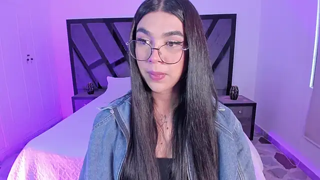 Snapshot of RoseCassie chatting on July 2026 12:23:01 PM RoseCassie online show from July 2026 12:23:01 PM