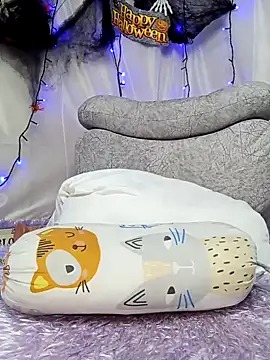 Snapshot of evaFiore chatting on November 2025 06:43:01 PM evaFiore online show from November 2025 06:43:01 PM