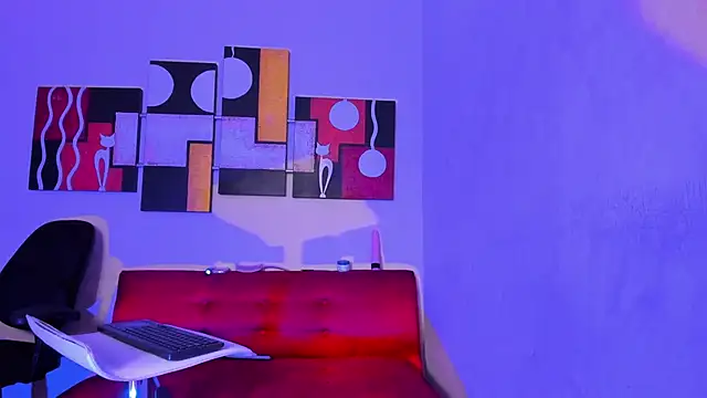 Mariana 16  online show from February 2025 08:11:01 PM