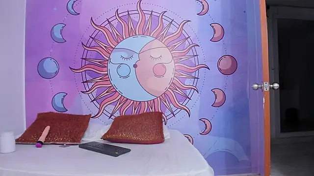 Mariana 16  online show from October 2025 07:57:02 PM