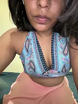 priyadevi17 online show from February 2025 08:55:01 PM