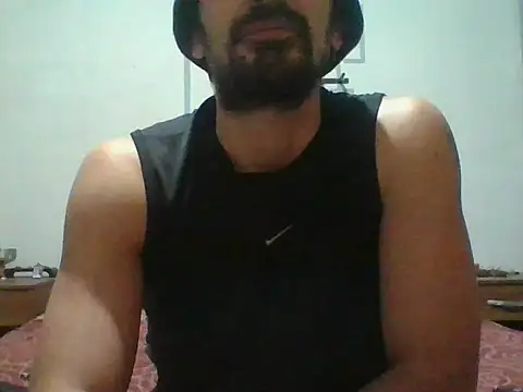 italianbighorse22 online show from November 2025 06:24:01 AM