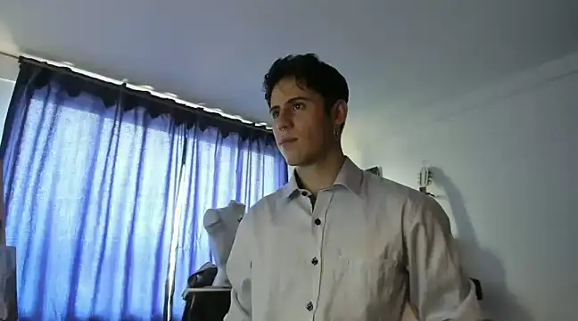 Snapshot of Antonello_Vannucci chatting on March 2025 07:11:02 PM Antonello Vannucci online show from March 2025 07:11:02 PM