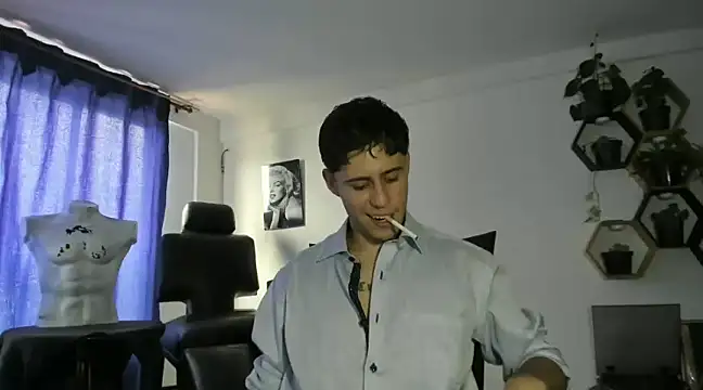 Snapshot of Antonello_Vannucci chatting on March 2025 07:12:01 PM Antonello Vannucci online show from March 2025 07:12:01 PM