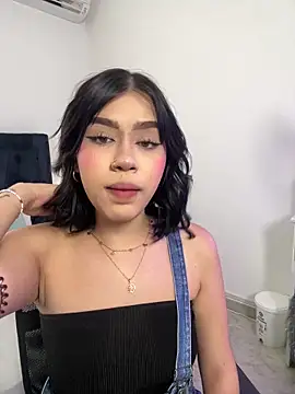 Lily Woodz online show from February 2026 07:08:01 PM