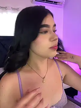 Lily Woodz online show from July 2026 07:05:02 PM