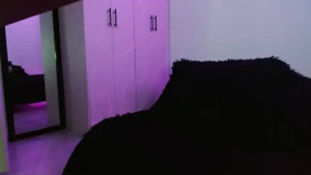 miia-liiam online show from February 2026 07:04:01 PM