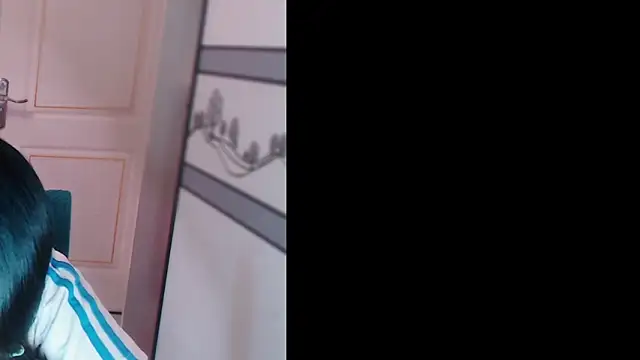 Snapshot of xiao-xiao-D chatting on October 2025 05:35:02 AM xiao-xiao-D online show from October 2025 05:35:02 AM