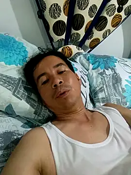 bisexual0007 online show from December 2025 03:00:01 AM