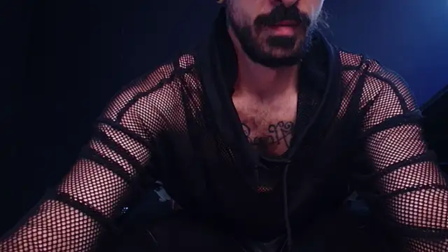 Snapshot of AxelColton chatting on October 2025 10:25:01 AM AxelColton online show from October 2025 10:25:01 AM