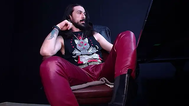 Snapshot of AxelColton chatting on November 2025 11:30:01 AM AxelColton online show from November 2025 11:30:01 AM