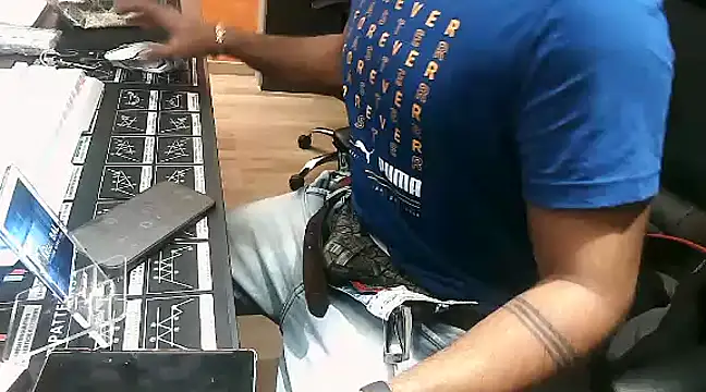 Snapshot of Nil_Talreja chatting on December 2024 12:01:02 PM Nil Talreja online show from December 2024 12:01:02 PM