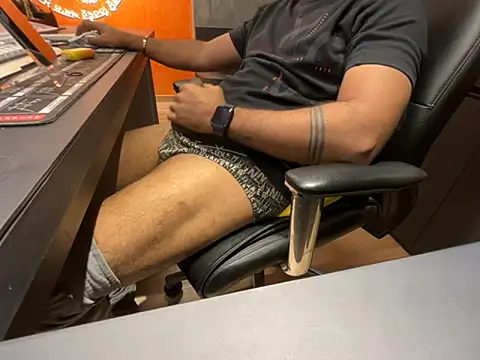 Snapshot of Nil_Talreja chatting on November 2025 12:29:02 PM Nil Talreja online show from November 2025 12:29:02 PM