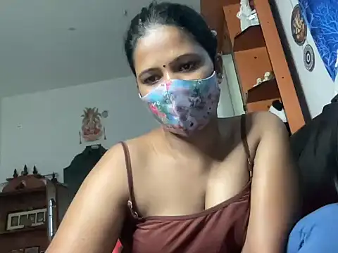 Tamil Sanjana  online show from October 2025 01:17:01 AM