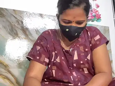 Tamil Sanjana  online show from November 2025 01:35:02 PM