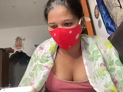 Tamil Sanjana  online show from December 2025 05:42:02 PM