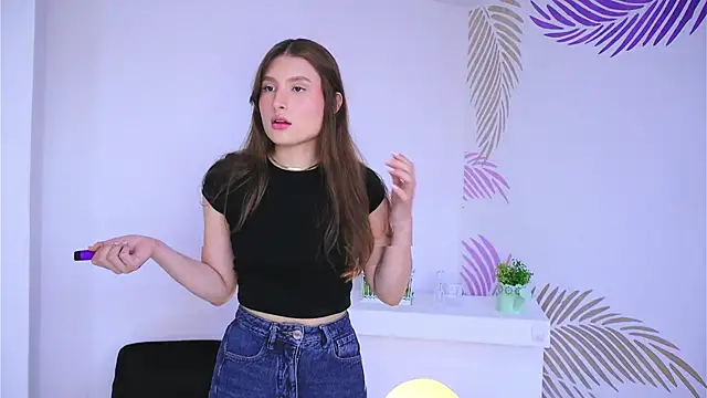 Daisha Riley online show from February 2025 12:27:01 PM