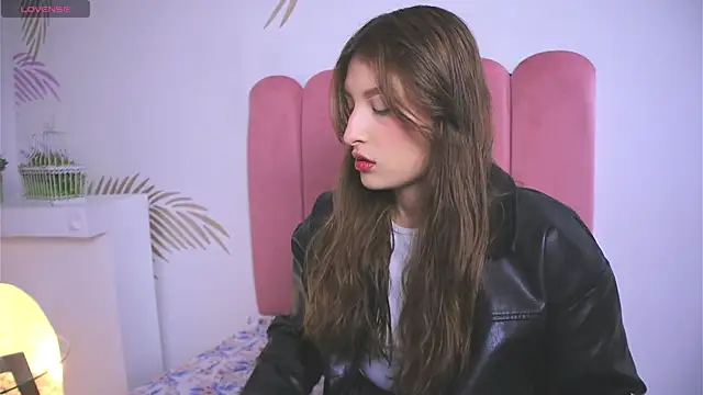 Daisha Riley online show from March 2025 12:45:01 PM