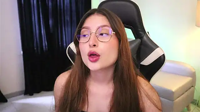 Daisha Riley online show from November 2025 02:29:02 PM