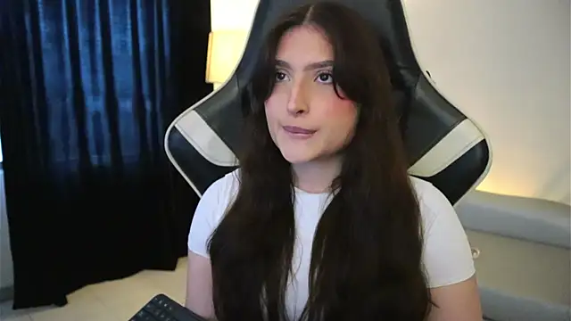 Daisha Riley online show from April 2026 12:54:02 PM