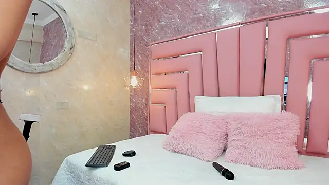 SEXY HOTTIE   online show from January 2025 12:37:02 PM