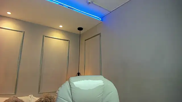 PerlaPreciosa online show from November 2025 12:39:02 PM